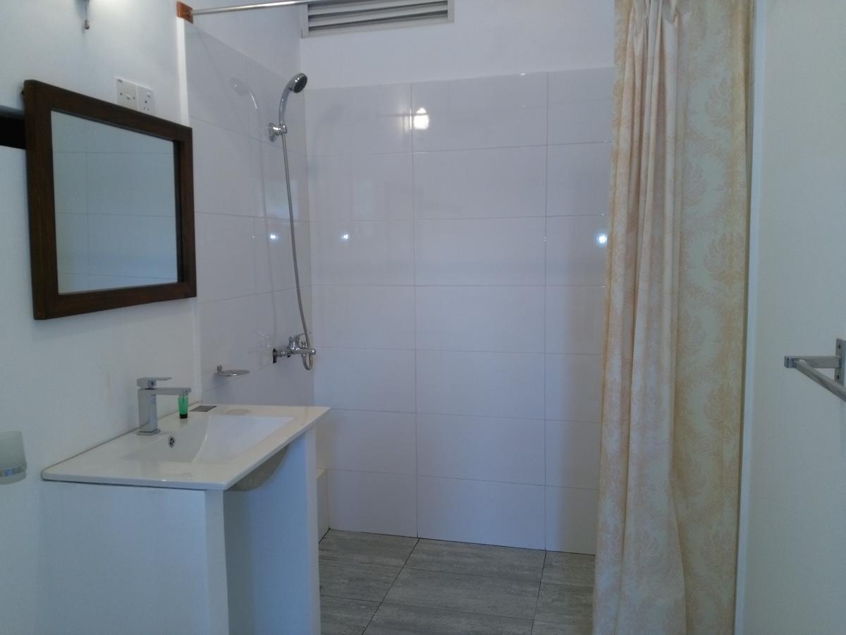 West Inn Colombo Extérieur photo