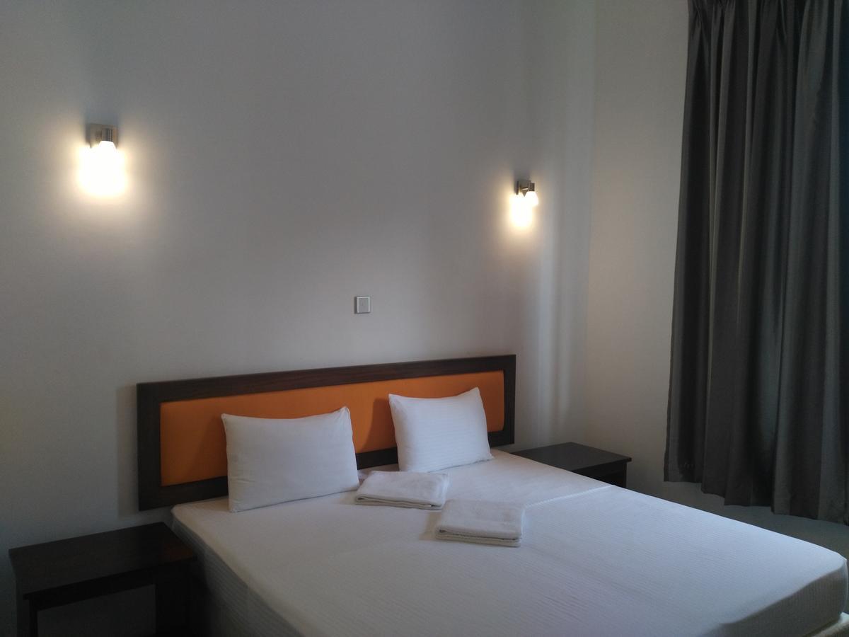 West Inn Colombo Extérieur photo